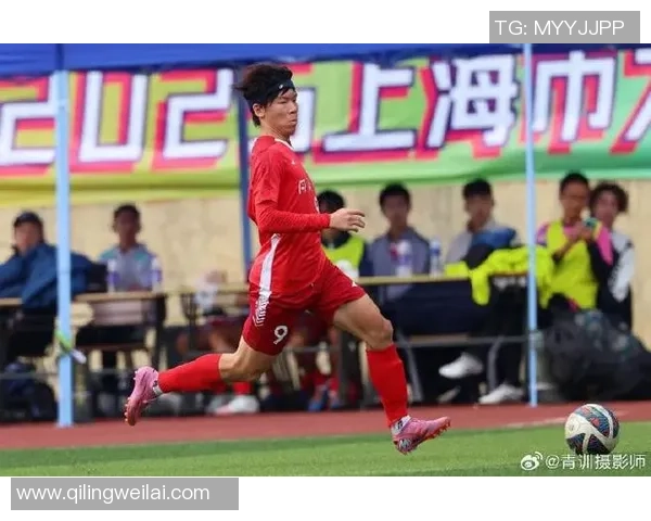 上海足球队个人能力排名创新高引发热议球迷期待新赛季表现 上海足球队个人能力排名创新高引发热议球迷期待新赛季表现